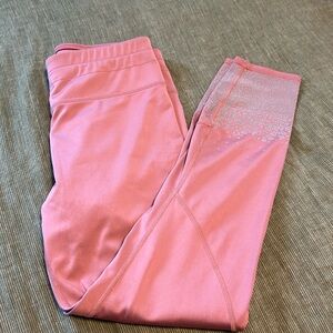 Women’s Fabletics super cool capri leggings